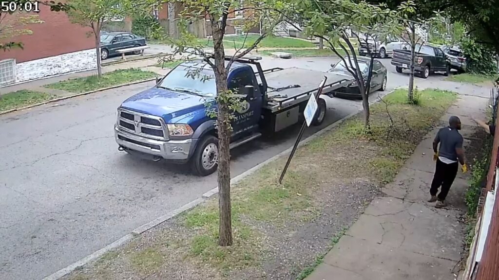 Tow Truck Used To Steal Cars In St. Louis - The Auto Wire