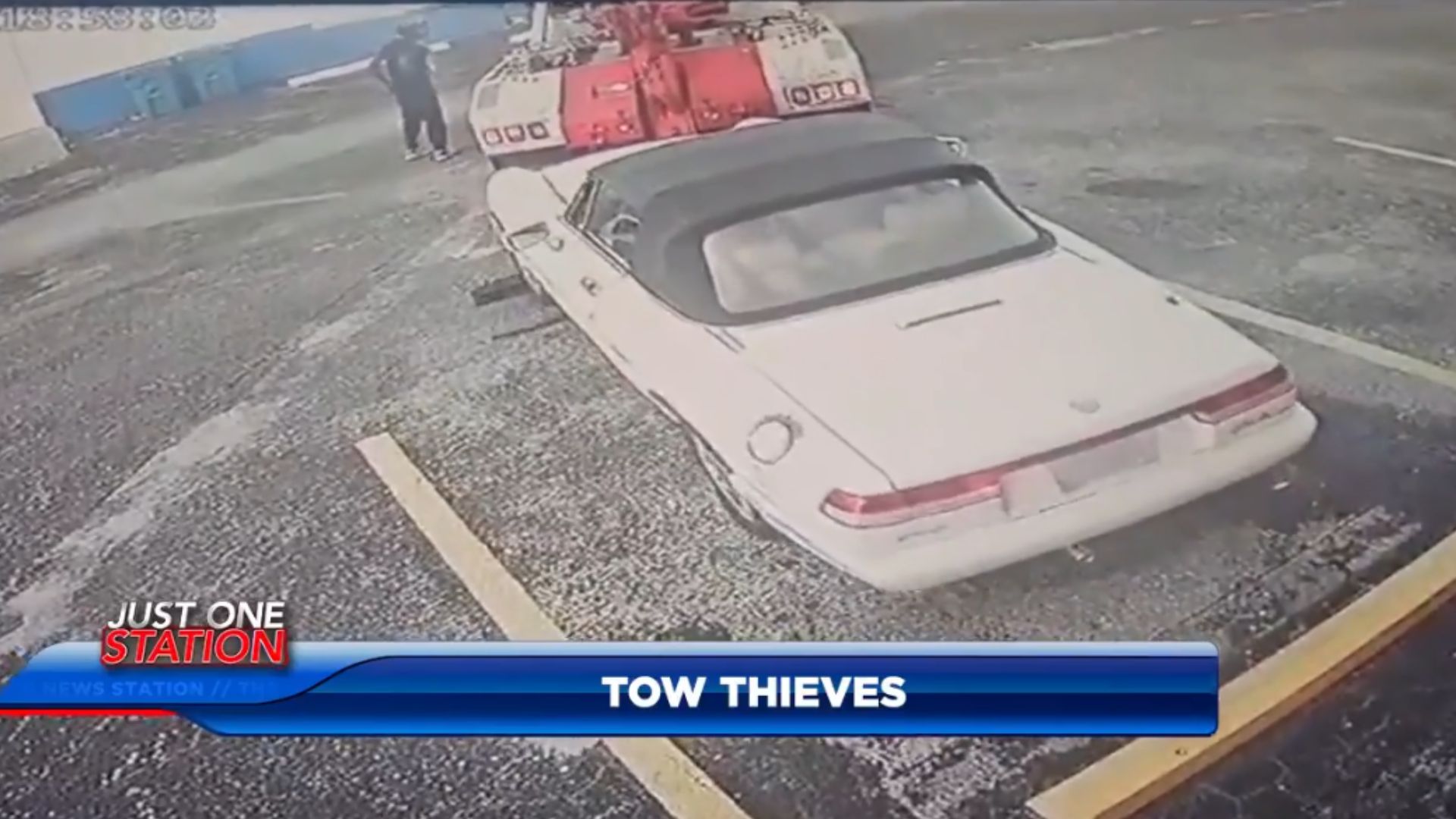 Car Thieves Use Tow Truck To Steal Alfa Romeo Spider