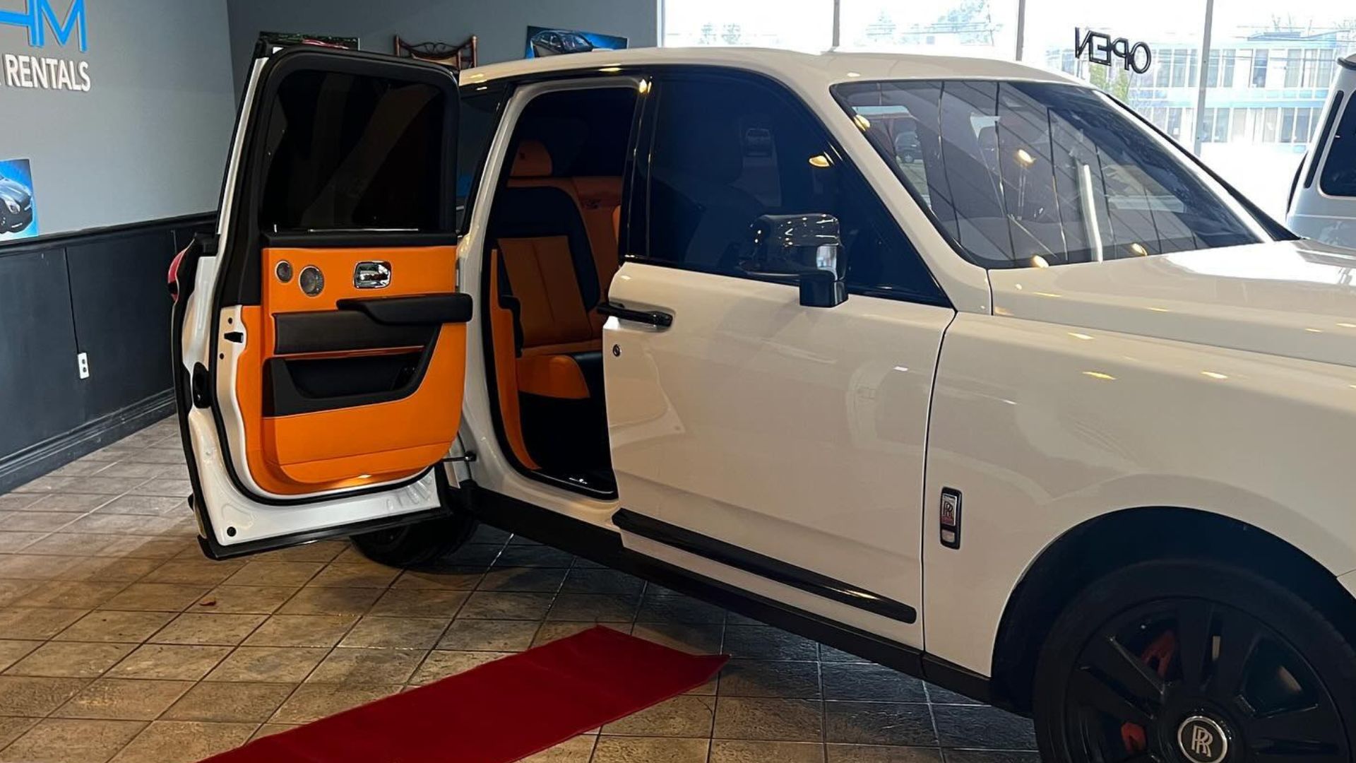 Image via Dream Luxury Car Rental/Facebook