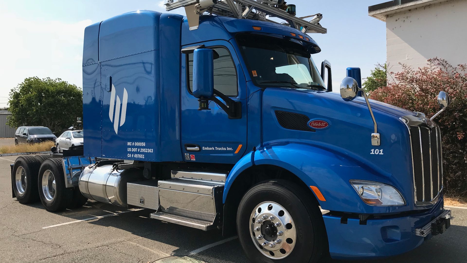 Self-Driving AI Trucks Reach Major Milestone with Successful Houston Test