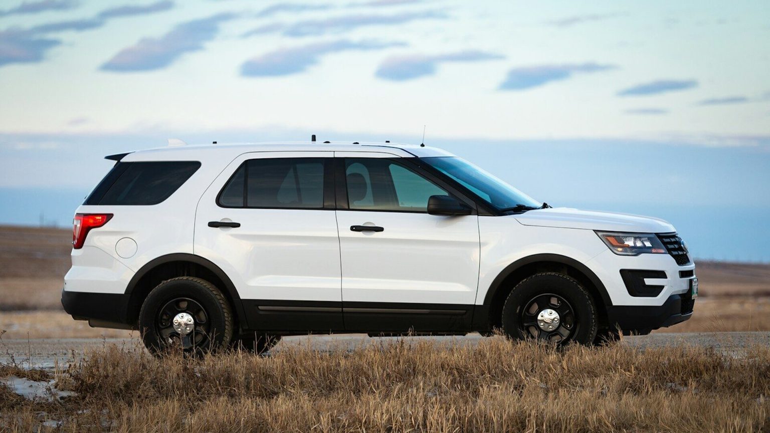 Explorer Using Tech Ford Explorer Headlight Recall: 35,772 SUVs Affected