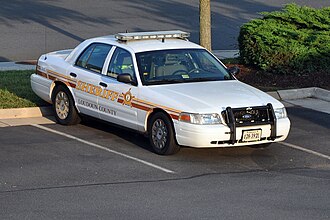 Ford Crown Victoria Police Interceptor – Wikimedia Commons