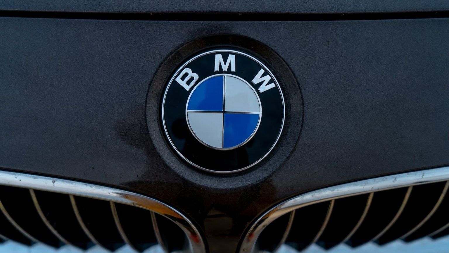 Driving Using Math JLR Cuts 300 Office Jobs As Breakeven Math Turns Brutal