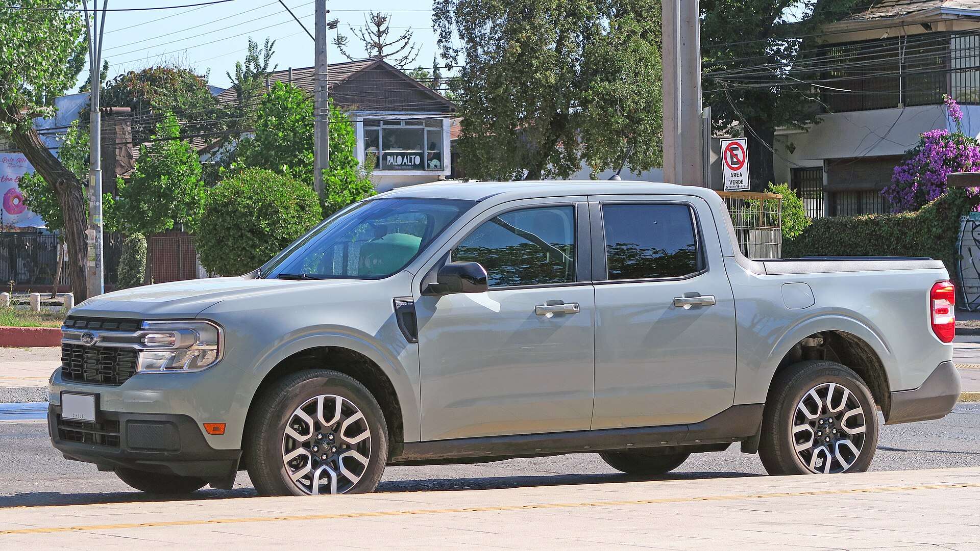 2024 Ford Maverick Hybrid Lariat compact pickup
