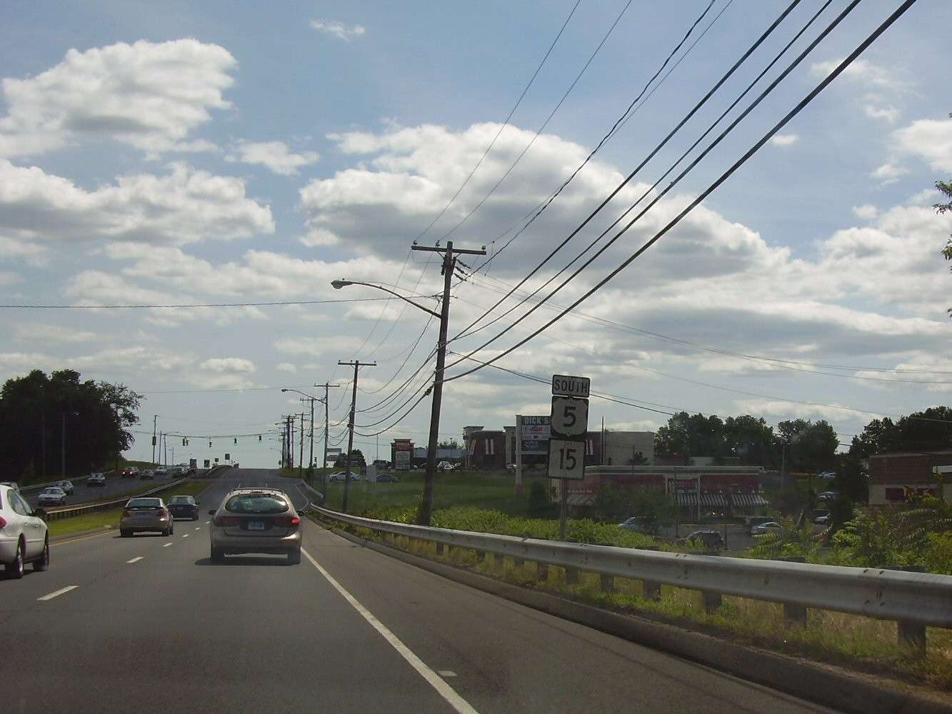 Southbound Berlin Turnpike near the Newington-Berlin town line