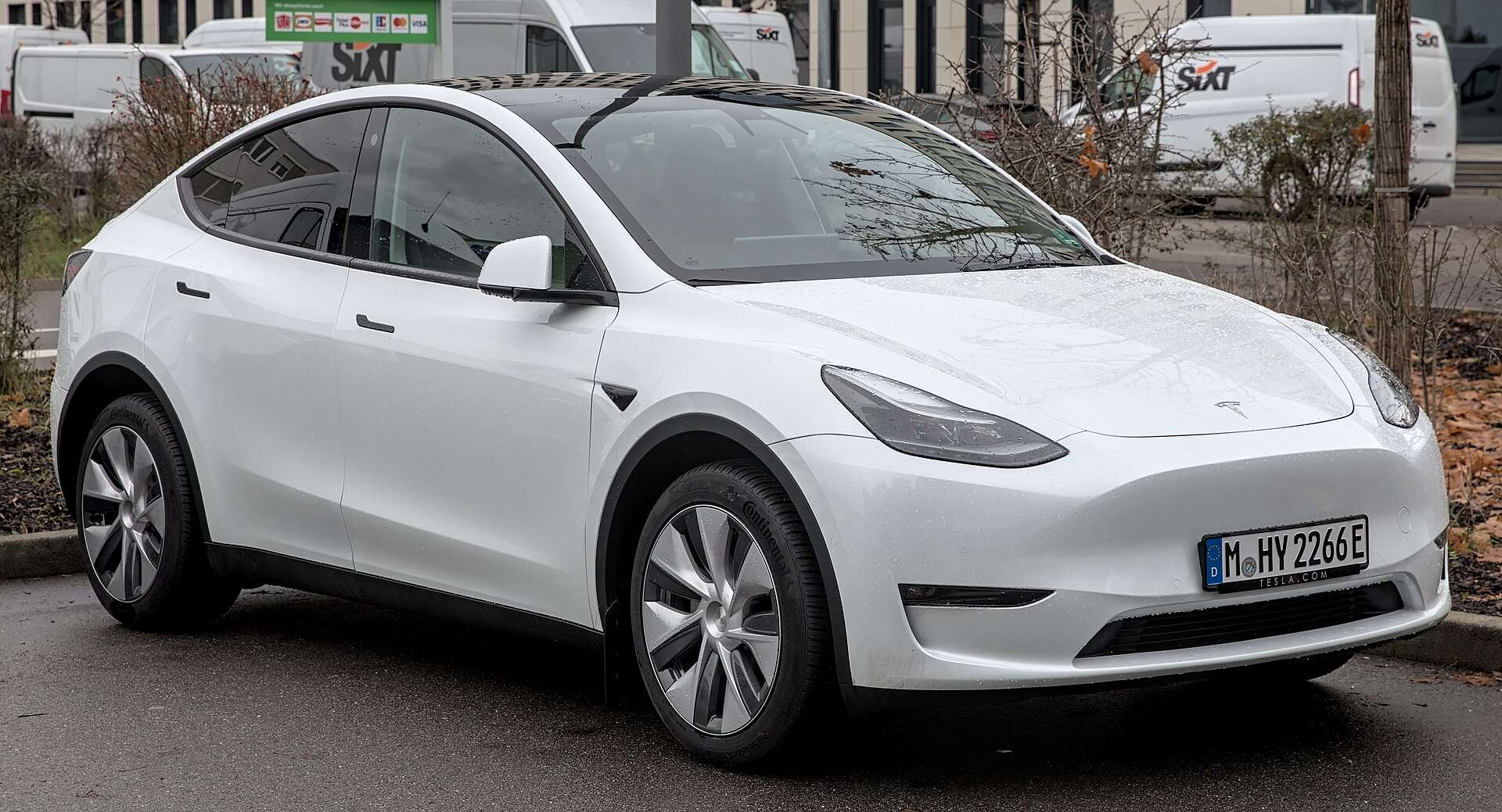 White Tesla Model Y crossover, the first-generation design at issue in a Washington product-liability lawsuit