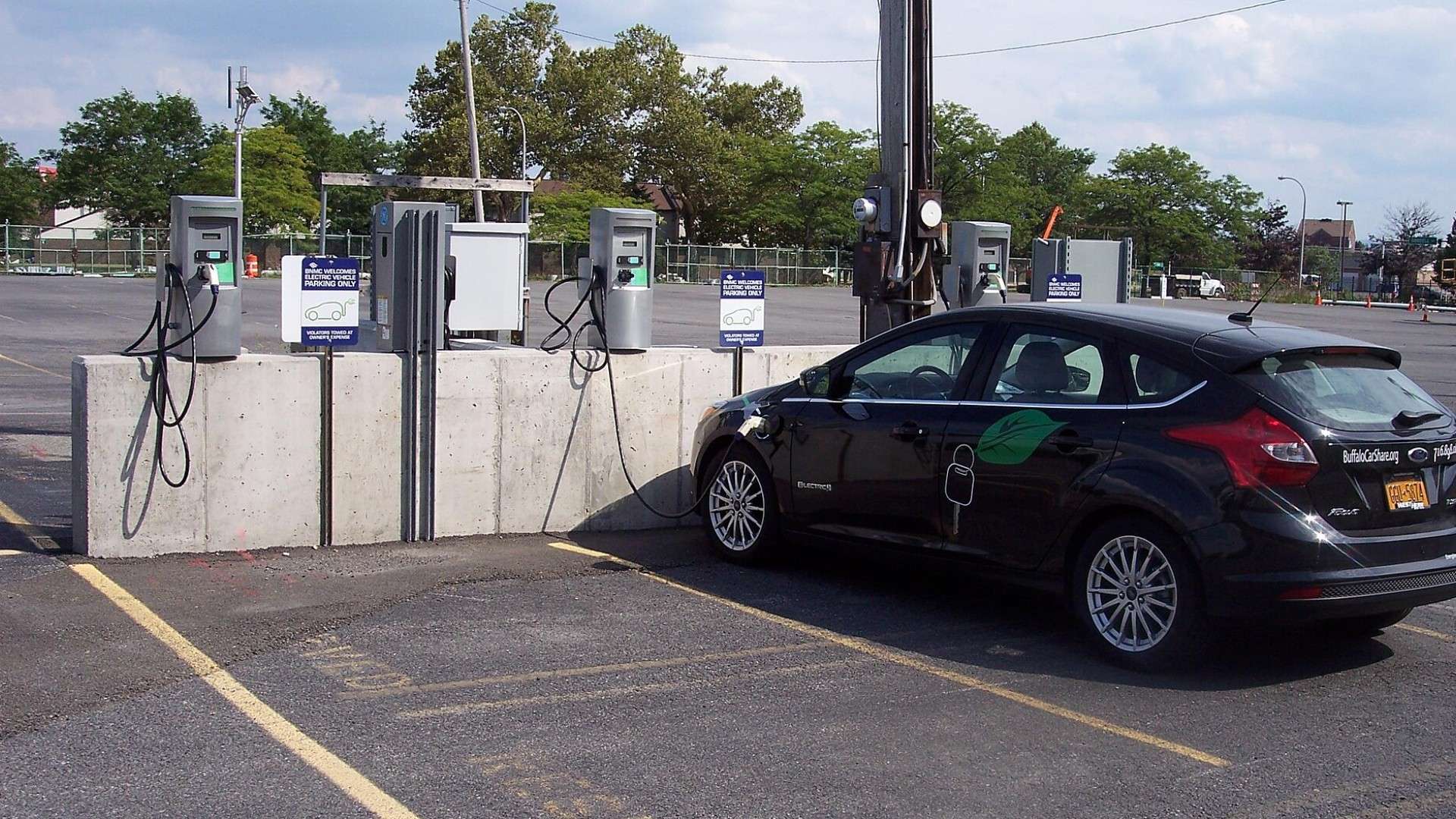 Electric car charging station