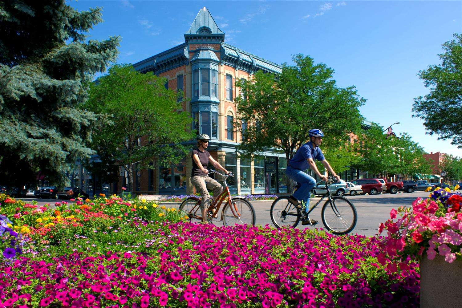 Street scene in downtown Fort Collins, Colorado