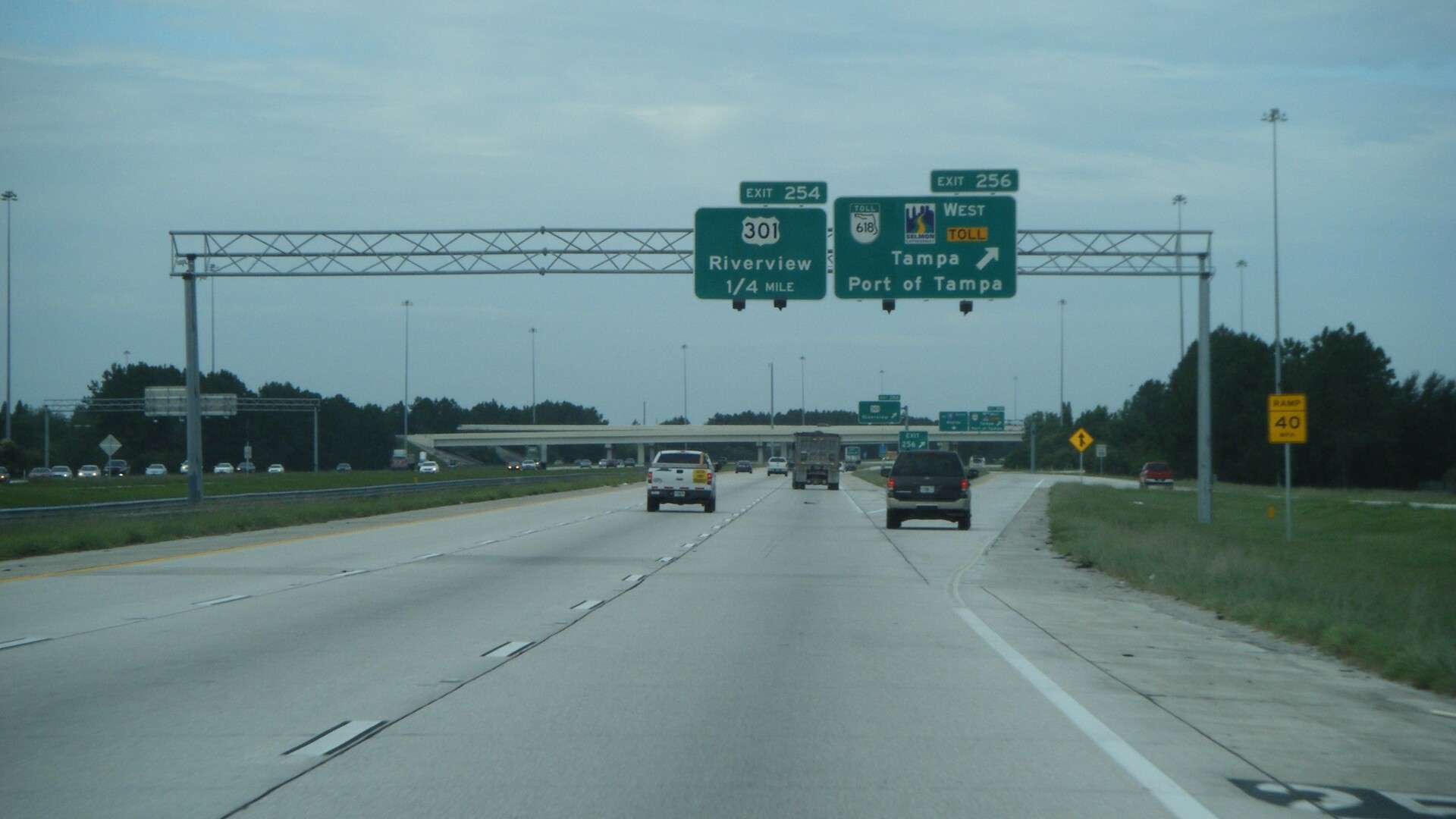 Southbound Interstate 75 approaching the Selmon Expressway exit in Brandon, Hillsborough County, Florida