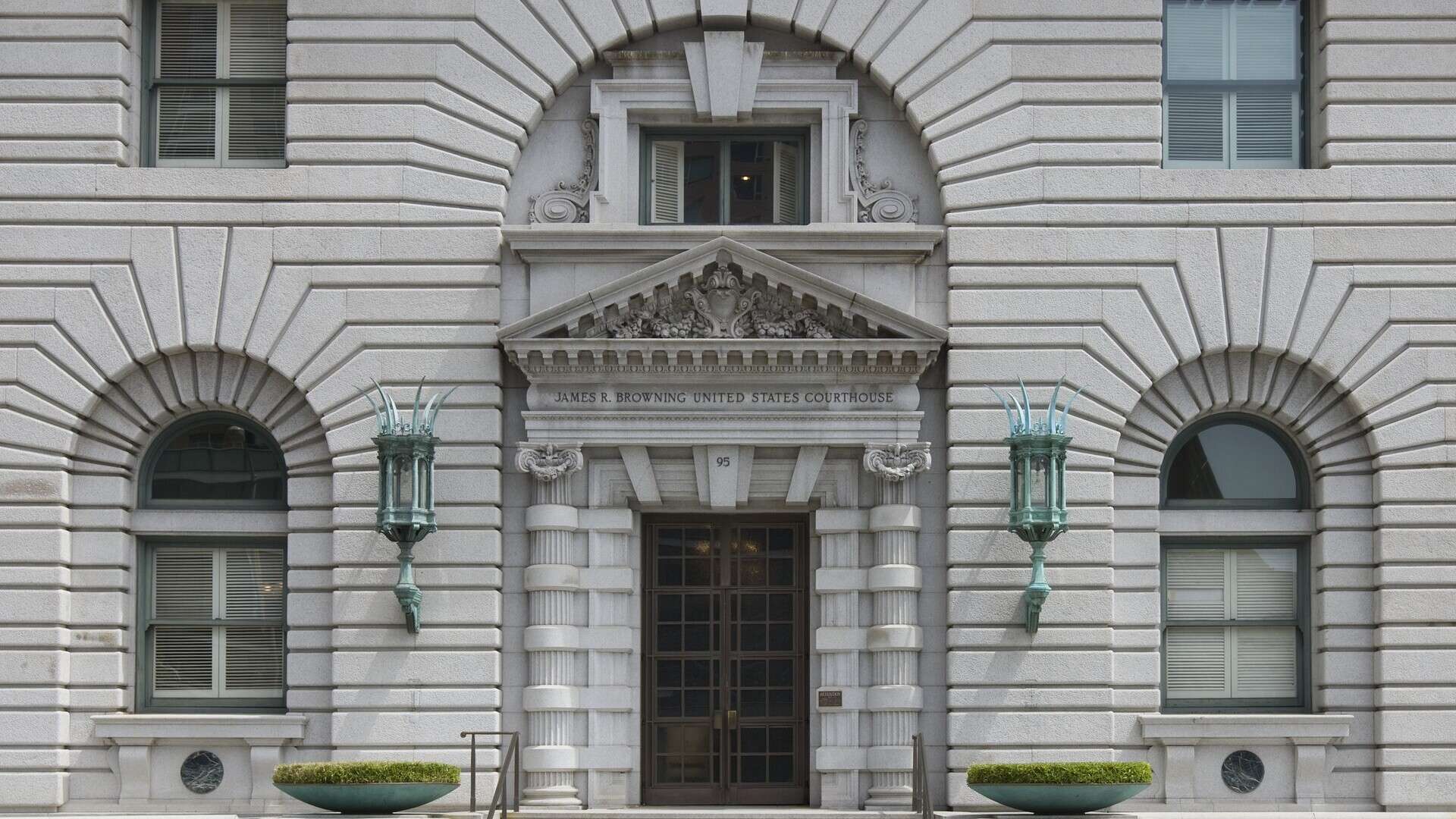 Primary entrance of the James R. Browning U.S. Court of Appeals Building in San Francisco, home of the Ninth Circuit