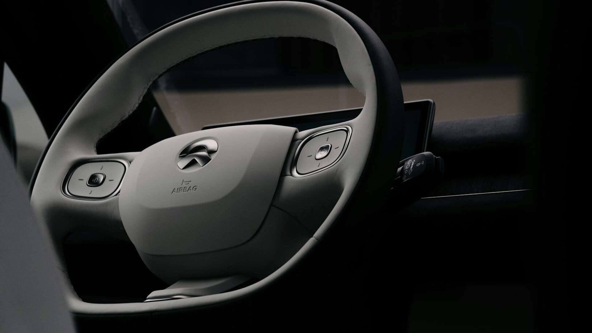 a close up of a steering wheel