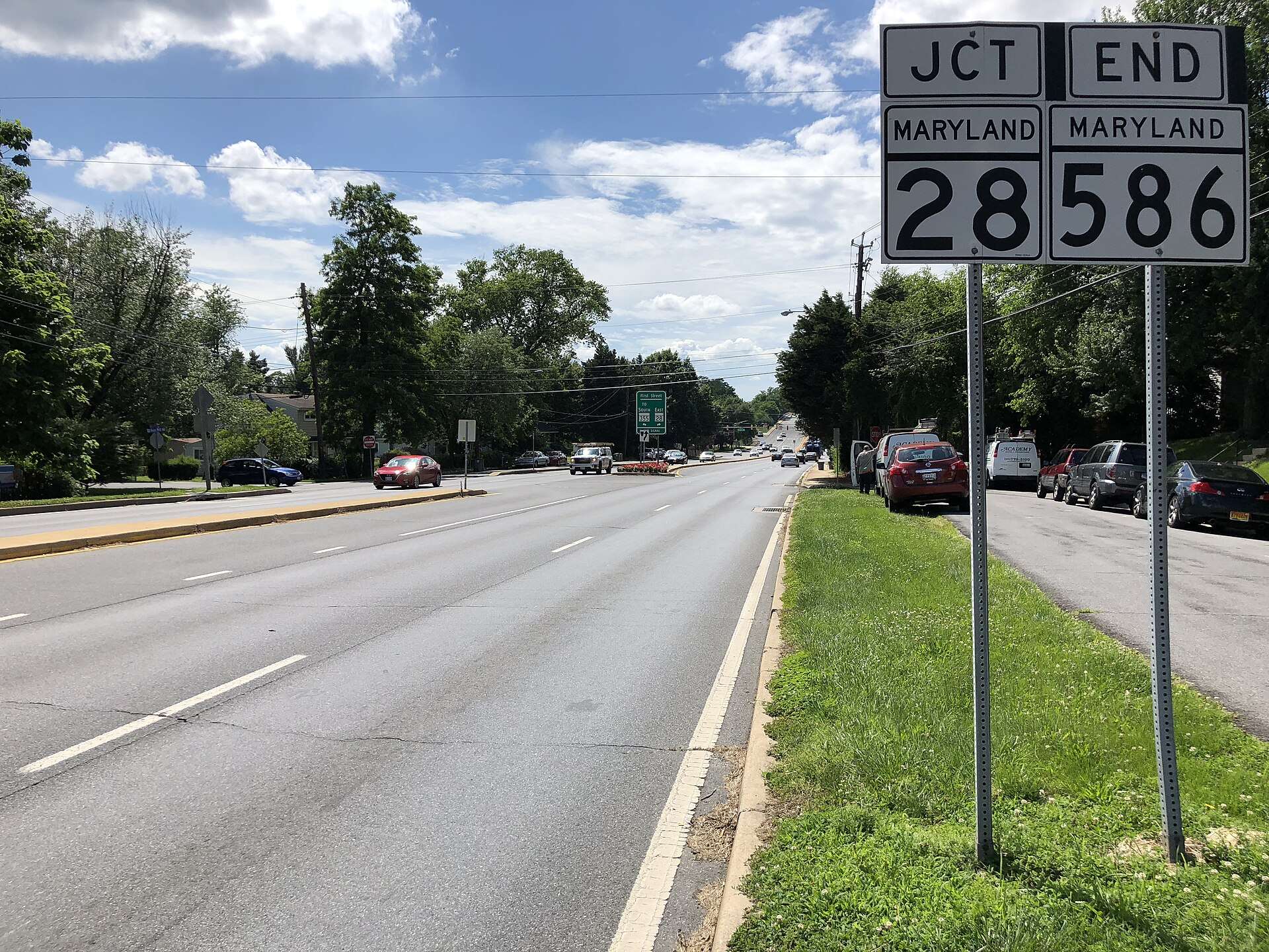 Veirs Mill Road, Maryland Route 586, looking west in Rockville